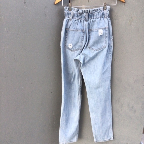 Forever 21 Size 29 High Rise Paperbag Ripped Destroyed Mom Jeans Button Fly - Picture 3 of 9